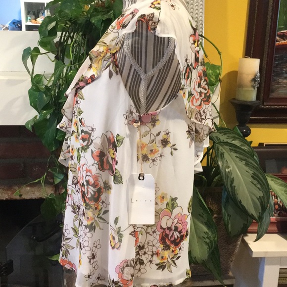 Leith ruffle one shoulder floral top! - Picture 2 of 7